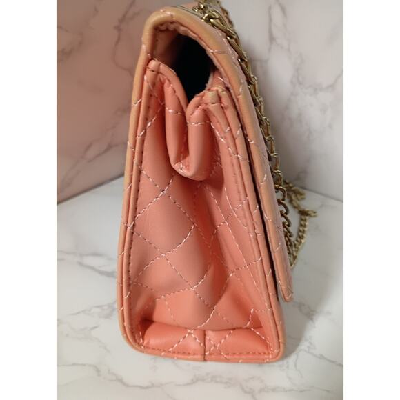GLORIA VANDERBILT Coral Quilted Crossbody Bag - Picture 3 of 6
